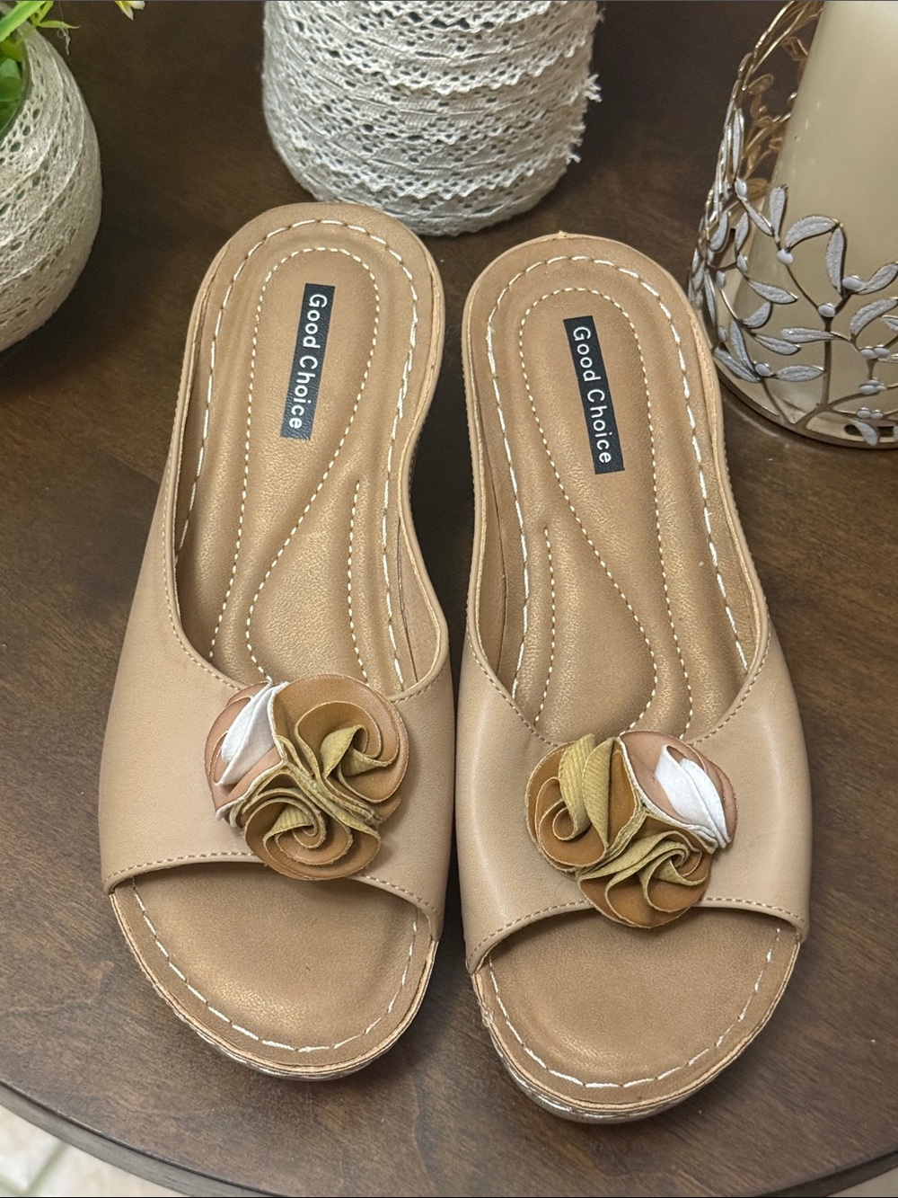 Good Choice Beige Slide Mules with Floral Rosette NEW w/o tags Size 8